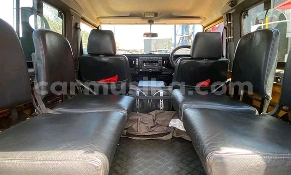 Buy Used Land Rover Defender Other Car in Beitbridge in Matabeleland South Buy Used Land Rover Defender Other Car in Beitbridge in Matabeleland South