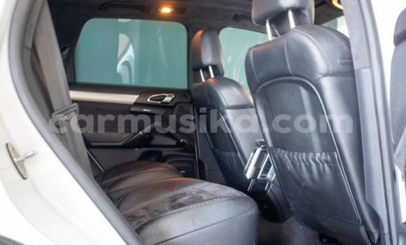 Buy Used Porsche Cayenne White Car in Bulawayo in Bulawayo Buy Used Porsche Cayenne White Car in Bulawayo in Bulawayo