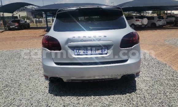 Tenga Tsaru Porsche Cayenne Sirivha Mota in Borrowdale in Harare Tenga Tsaru Porsche Cayenne Sirivha Mota in Borrowdale in Harare