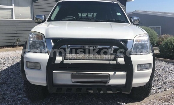 Acheter Occasion Voiture Isuzu KB Blanc à Beitbridge, Matabeleland South Acheter Occasion Voiture Isuzu KB Blanc à Beitbridge, Matabeleland South