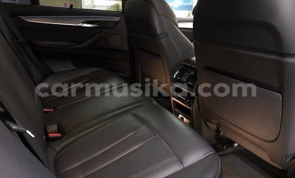 Nunua Ilio tumika BMW X5 M Nyeusi Gari ndani ya Epworth nchini Harare Nunua Ilio tumika BMW X5 M Nyeusi Gari ndani ya Epworth nchini Harare