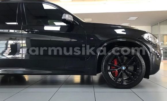 Nunua Ilio tumika BMW X5 M Nyeusi Gari ndani ya Epworth nchini Harare Nunua Ilio tumika BMW X5 M Nyeusi Gari ndani ya Epworth nchini Harare
