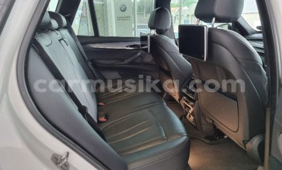 Buy Used BMW X5 M White Car in Highfield in Harare Buy Used BMW X5 M White Car in Highfield in Harare