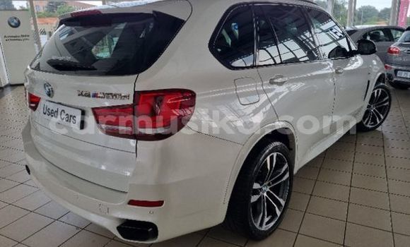 Buy Used BMW X5 M White Car in Highfield in Harare Buy Used BMW X5 M White Car in Highfield in Harare