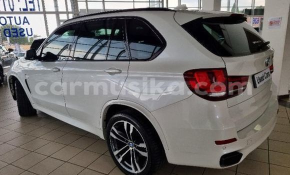 Buy Used BMW X5 M White Car in Highfield in Harare Buy Used BMW X5 M White Car in Highfield in Harare