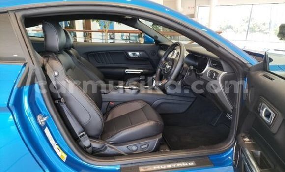 Nunua Ilio tumika Ford Mustang Bluu Gari ndani ya Belvedere nchini Harare Nunua Ilio tumika Ford Mustang Bluu Gari ndani ya Belvedere nchini Harare
