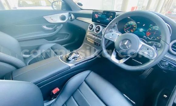 Nunua Ilio tumika Mercedes‒Benz 300–Series Fedha Gari ndani ya Belvedere nchini Harare Nunua Ilio tumika Mercedes‒Benz 300–Series Fedha Gari ndani ya Belvedere nchini Harare