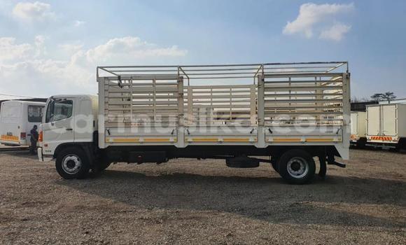 Buy Used Hino Ranger White Truck in Belvedere in Harare Buy Used Hino Ranger White Truck in Belvedere in Harare