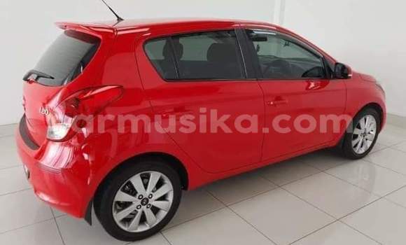 Acheter Occasion Voiture Hyundai i20 Rouge à Beitbridge, Matabeleland South Acheter Occasion Voiture Hyundai i20 Rouge à Beitbridge, Matabeleland South