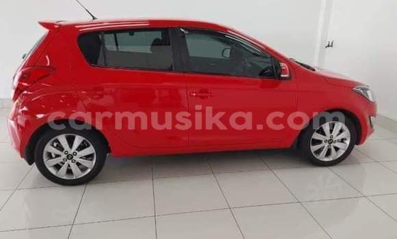 Acheter Occasion Voiture Hyundai i20 Rouge à Beitbridge, Matabeleland South Acheter Occasion Voiture Hyundai i20 Rouge à Beitbridge, Matabeleland South