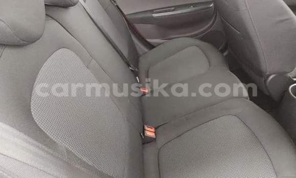 Acheter Occasion Voiture Hyundai i20 Rouge à Beitbridge, Matabeleland South Acheter Occasion Voiture Hyundai i20 Rouge à Beitbridge, Matabeleland South