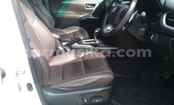 Acheter Occasion Voiture Toyota Fortuner Blanc à Beitbridge, Matabeleland South Acheter Occasion Voiture Toyota Fortuner Blanc à Beitbridge, Matabeleland South
