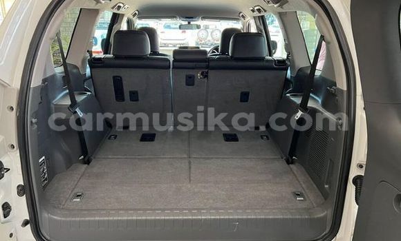 Nunua Ilio tumika Toyota Prado Nyeupe Gari ndani ya Beitbridge nchini Matabeleland Kusini Nunua Ilio tumika Toyota Prado Nyeupe Gari ndani ya Beitbridge nchini Matabeleland Kusini