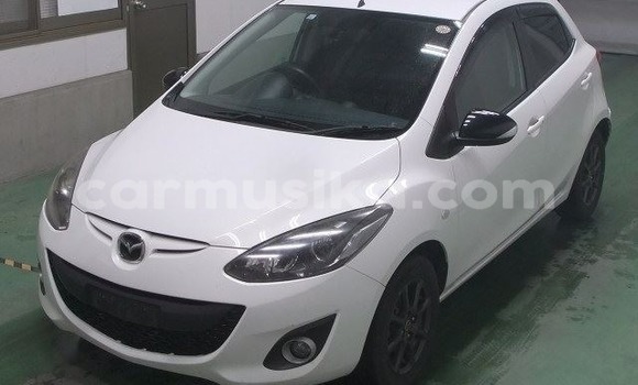 Tenga Tsaru Mazda Demio Chena Mota in Beitbridge in Matabeleland South Tenga Tsaru Mazda Demio Chena Mota in Beitbridge in Matabeleland South