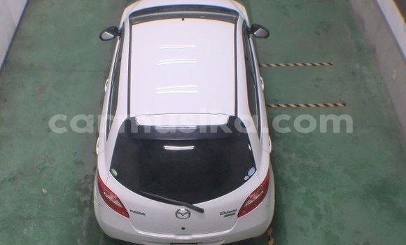 Tenga Tsaru Mazda Demio Chena Mota in Beitbridge in Matabeleland South Tenga Tsaru Mazda Demio Chena Mota in Beitbridge in Matabeleland South