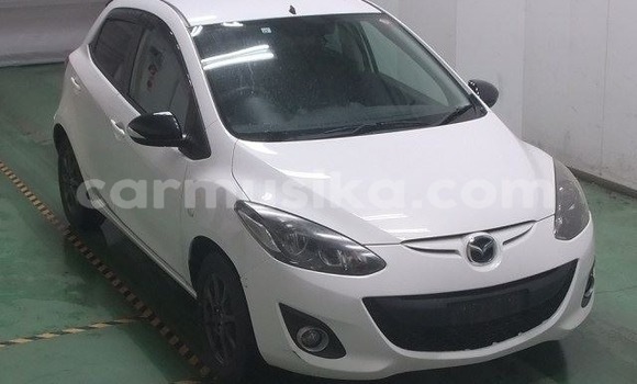 Tenga Tsaru Mazda Demio Chena Mota in Beitbridge in Matabeleland South Tenga Tsaru Mazda Demio Chena Mota in Beitbridge in Matabeleland South