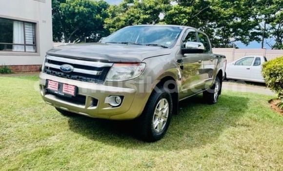 Nunua Ilio tumika Ford Ranger Beige Gari ndani ya Beitbridge nchini Matabeleland Kusini Nunua Ilio tumika Ford Ranger Beige Gari ndani ya Beitbridge nchini Matabeleland Kusini