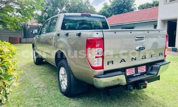 Nunua Ilio tumika Ford Ranger Beige Gari ndani ya Beitbridge nchini Matabeleland Kusini Nunua Ilio tumika Ford Ranger Beige Gari ndani ya Beitbridge nchini Matabeleland Kusini
