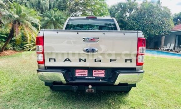 Nunua Ilio tumika Ford Ranger Beige Gari ndani ya Beitbridge nchini Matabeleland Kusini Nunua Ilio tumika Ford Ranger Beige Gari ndani ya Beitbridge nchini Matabeleland Kusini