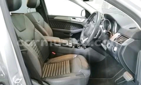 Tenga Tsaru Mercedes-Benz E-Classe Sirivha Mota in Beitbridge in Matabeleland South Tenga Tsaru Mercedes-Benz E-Classe Sirivha Mota in Beitbridge in Matabeleland South