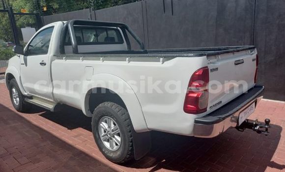 Acheter Occasion Voiture Toyota Hilux Blanc à Beitbridge, Matabeleland South Acheter Occasion Voiture Toyota Hilux Blanc à Beitbridge, Matabeleland South