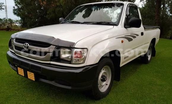 Nunua Ilio tumika Toyota Hilux Nyeupe Gari ndani ya Beitbridge nchini Matabeleland Kusini