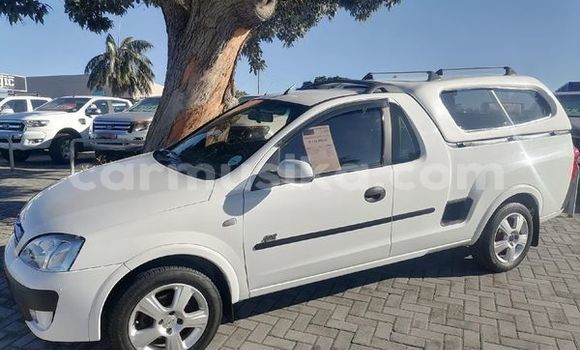 Nunua Ilio tumika Opel Corsa Nyeupe Gari ndani ya Beitbridge nchini Matabeleland Kusini