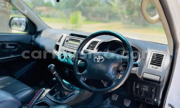 Tenga Tsaru Toyota Hilux Chena Mota in Beitbridge in Matabeleland South Tenga Tsaru Toyota Hilux Chena Mota in Beitbridge in Matabeleland South