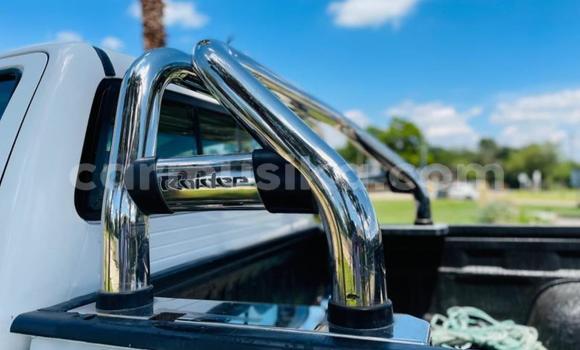 Tenga Tsaru Toyota Hilux Chena Mota in Beitbridge in Matabeleland South Tenga Tsaru Toyota Hilux Chena Mota in Beitbridge in Matabeleland South