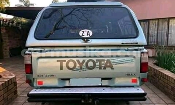 Buy Used Toyota Hilux Green Car in Beitbridge in Matabeleland South Buy Used Toyota Hilux Green Car in Beitbridge in Matabeleland South