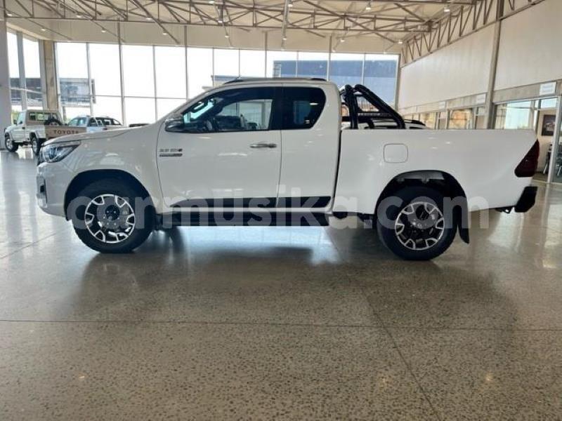 Big with watermark toyota hilux matabeleland south beitbridge 27662