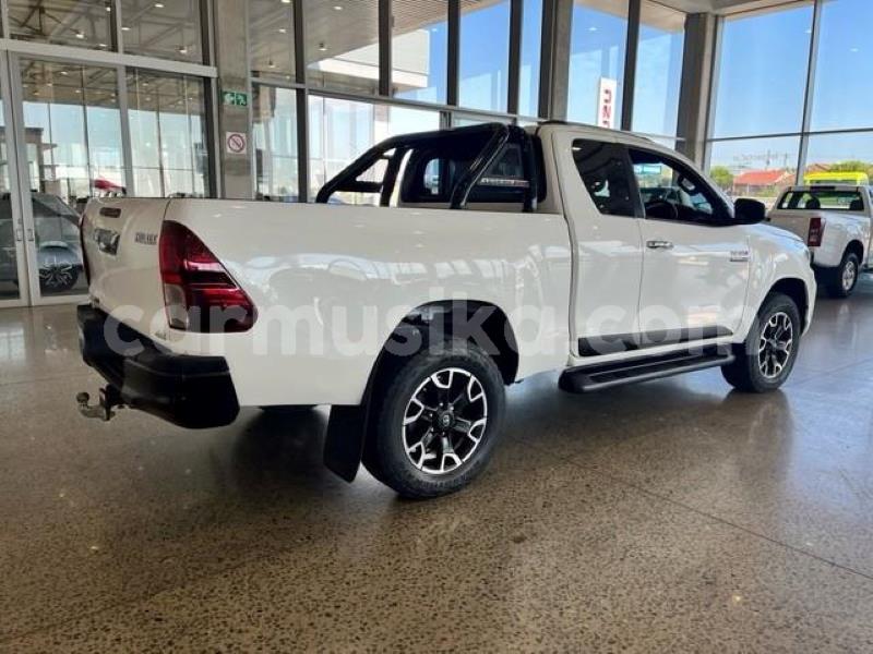 Big with watermark toyota hilux matabeleland south beitbridge 27662