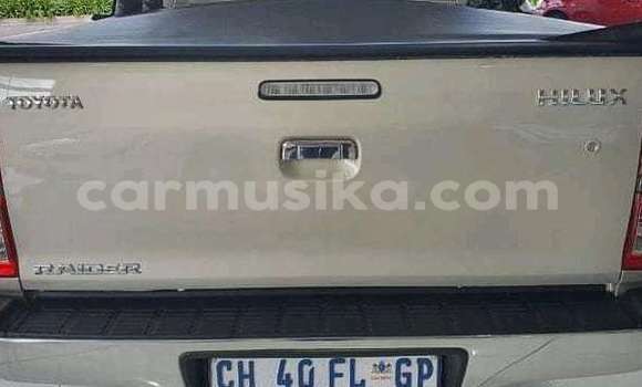 Tenga Tsaru Toyota Hilux Sirivha Mota in Beitbridge in Matabeleland South Tenga Tsaru Toyota Hilux Sirivha Mota in Beitbridge in Matabeleland South