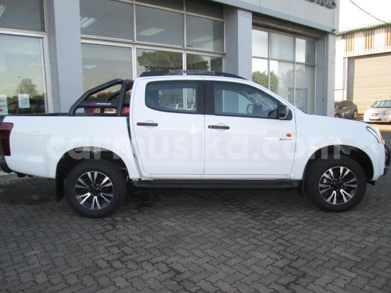 Big with watermark isuzu d max matabeleland south beitbridge 27671