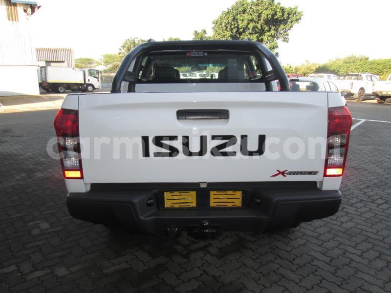 Big with watermark isuzu d max matabeleland south beitbridge 27671