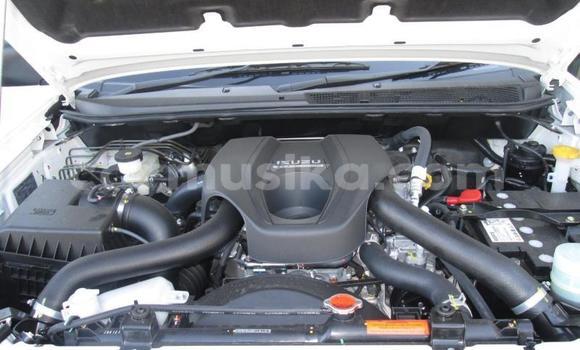 Acheter Occasion Voiture Isuzu D–MAX Blanc à Beitbridge, Matabeleland South Acheter Occasion Voiture Isuzu D–MAX Blanc à Beitbridge, Matabeleland South
