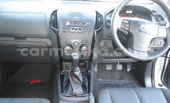 Acheter Occasion Voiture Isuzu D–MAX Blanc à Beitbridge, Matabeleland South Acheter Occasion Voiture Isuzu D–MAX Blanc à Beitbridge, Matabeleland South