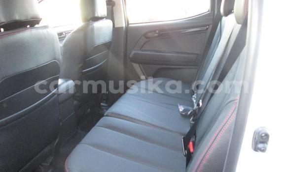 Acheter Occasion Voiture Isuzu D–MAX Blanc à Beitbridge, Matabeleland South Acheter Occasion Voiture Isuzu D–MAX Blanc à Beitbridge, Matabeleland South