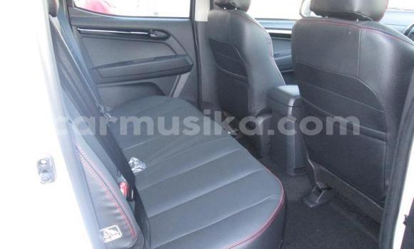 Acheter Occasion Voiture Isuzu D–MAX Blanc à Beitbridge, Matabeleland South Acheter Occasion Voiture Isuzu D–MAX Blanc à Beitbridge, Matabeleland South