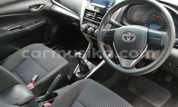 Buy Used Toyota Yaris White Car in Beitbridge in Matabeleland South Buy Used Toyota Yaris White Car in Beitbridge in Matabeleland South