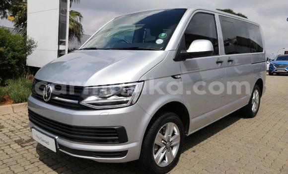Nunua Ilio tumika Volkswagen Caravelle Fedha Gari ndani ya Beitbridge nchini Matabeleland Kusini Nunua Ilio tumika Volkswagen Caravelle Fedha Gari ndani ya Beitbridge nchini Matabeleland Kusini