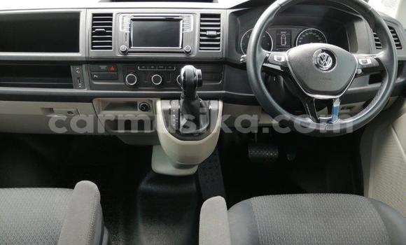 Nunua Ilio tumika Volkswagen Caravelle Fedha Gari ndani ya Beitbridge nchini Matabeleland Kusini Nunua Ilio tumika Volkswagen Caravelle Fedha Gari ndani ya Beitbridge nchini Matabeleland Kusini