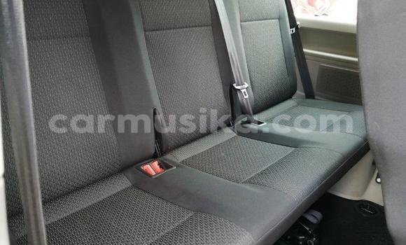 Nunua Ilio tumika Volkswagen Caravelle Fedha Gari ndani ya Beitbridge nchini Matabeleland Kusini Nunua Ilio tumika Volkswagen Caravelle Fedha Gari ndani ya Beitbridge nchini Matabeleland Kusini