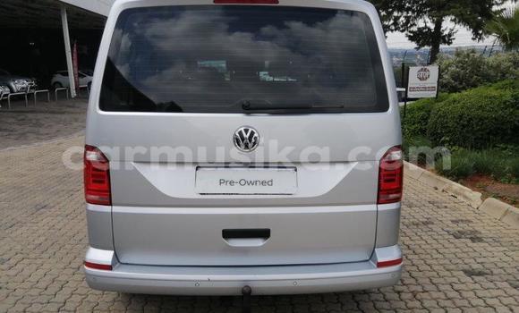 Nunua Ilio tumika Volkswagen Caravelle Fedha Gari ndani ya Beitbridge nchini Matabeleland Kusini Nunua Ilio tumika Volkswagen Caravelle Fedha Gari ndani ya Beitbridge nchini Matabeleland Kusini