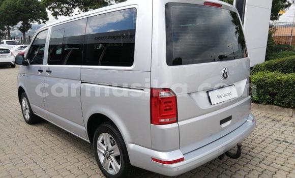 Nunua Ilio tumika Volkswagen Caravelle Fedha Gari ndani ya Beitbridge nchini Matabeleland Kusini Nunua Ilio tumika Volkswagen Caravelle Fedha Gari ndani ya Beitbridge nchini Matabeleland Kusini