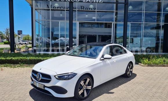 Nunua Ilio tumika Mercedes‒Benz C–Class Nyeupe Gari ndani ya Beitbridge nchini Matabeleland Kusini Nunua Ilio tumika Mercedes‒Benz C–Class Nyeupe Gari ndani ya Beitbridge nchini Matabeleland Kusini