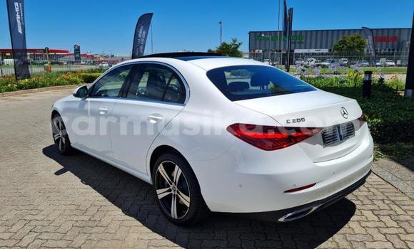 Nunua Ilio tumika Mercedes‒Benz C–Class Nyeupe Gari ndani ya Beitbridge nchini Matabeleland Kusini Nunua Ilio tumika Mercedes‒Benz C–Class Nyeupe Gari ndani ya Beitbridge nchini Matabeleland Kusini