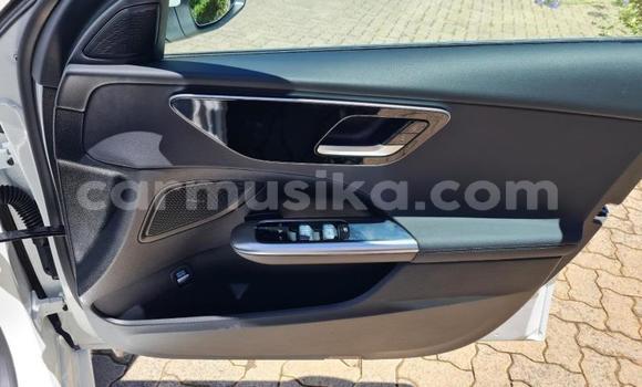 Nunua Ilio tumika Mercedes‒Benz C–Class Nyeupe Gari ndani ya Beitbridge nchini Matabeleland Kusini Nunua Ilio tumika Mercedes‒Benz C–Class Nyeupe Gari ndani ya Beitbridge nchini Matabeleland Kusini