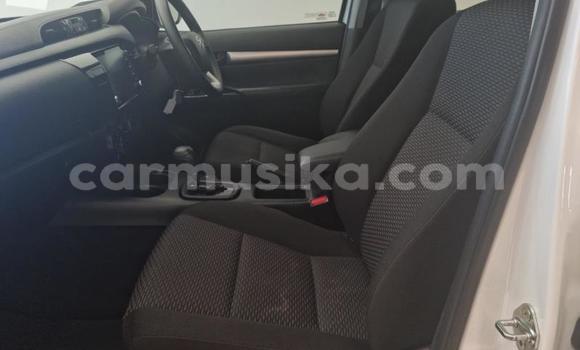 Acheter Occasion Voiture Toyota Hiace Blanc à Beitbridge, Matabeleland South Acheter Occasion Voiture Toyota Hiace Blanc à Beitbridge, Matabeleland South