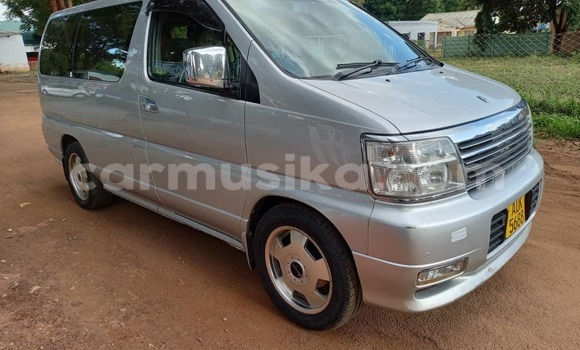 Acheter Occasion Voiture Nissan Elgrand Gris à Harare, Harare